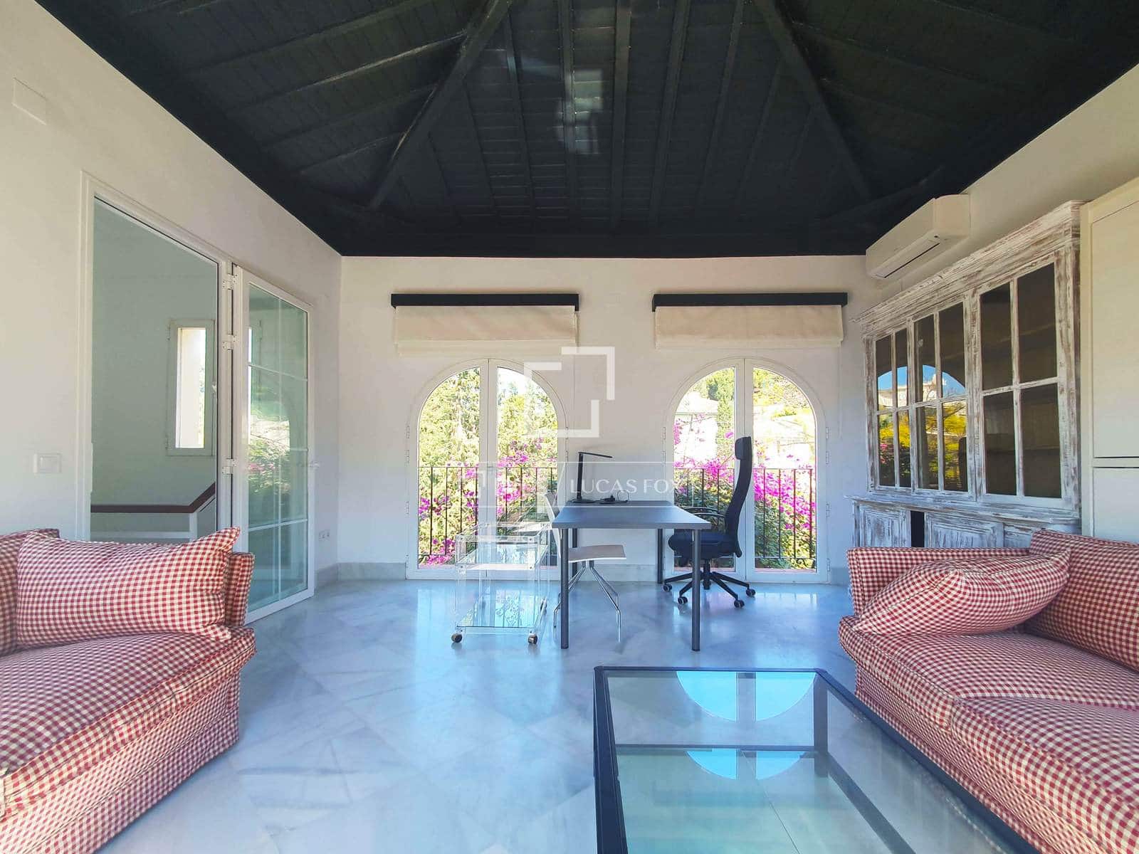 3 sovrum Villa att hyra i Malaga stad med garage - 3 000 € (Ref: 9789397)