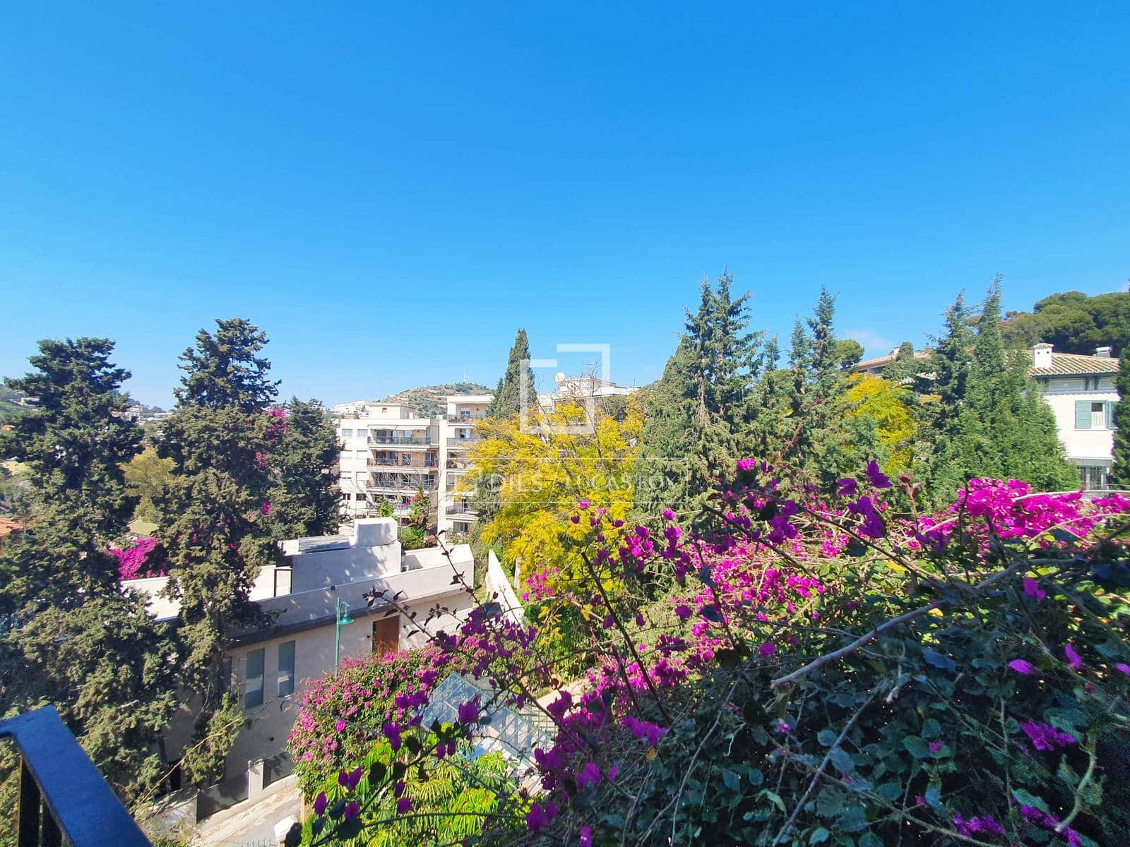 3 sovrum Villa att hyra i Malaga stad med garage - 3 000 € (Ref: 9789397)