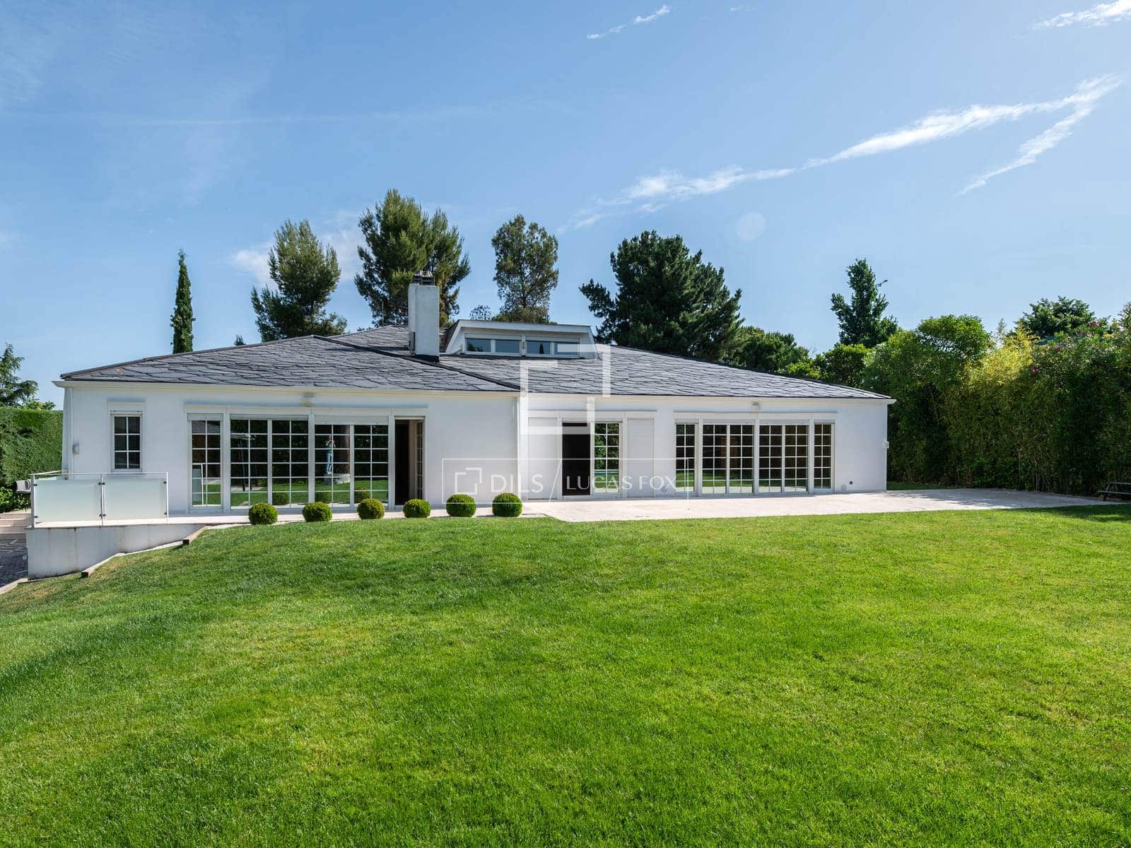 5 soveværelse Villa til salg i Madrid by med swimmingpool - € 4.100.000 (Ref: 9789400)
