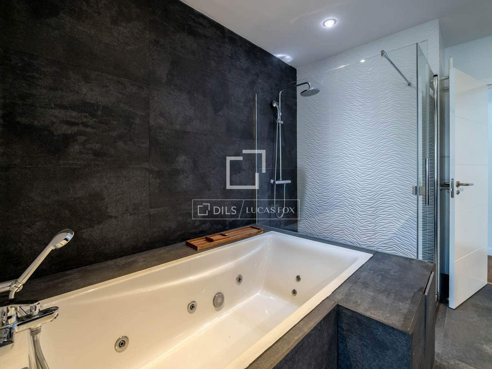 5 soveværelse Villa til salg i Madrid by med swimmingpool - € 4.100.000 (Ref: 9789400)