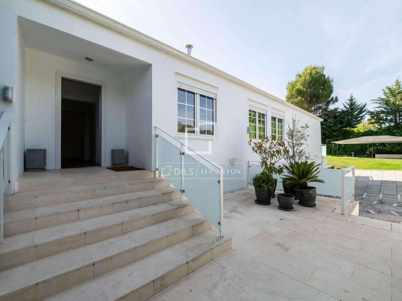 5 soveværelse Villa til salg i Madrid by med swimmingpool - € 4.100.000 (Ref: 9789400)