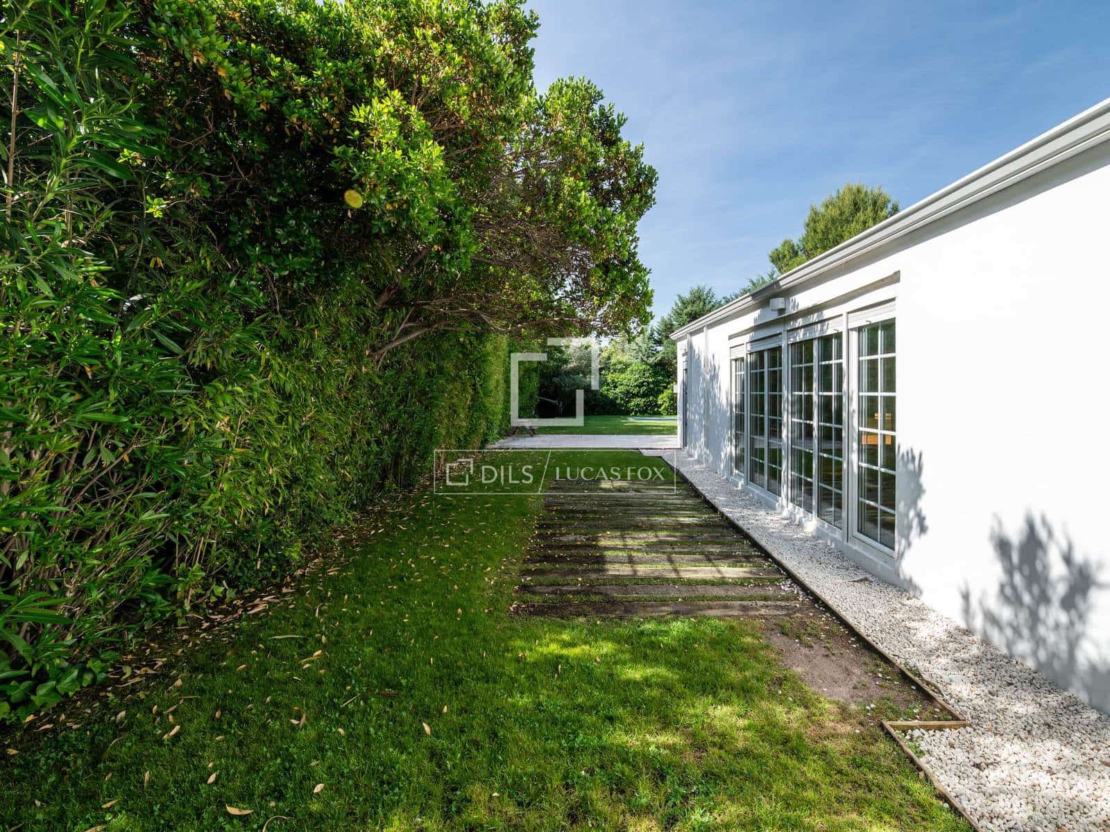 5 soveværelse Villa til salg i Madrid by med swimmingpool - € 4.100.000 (Ref: 9789400)