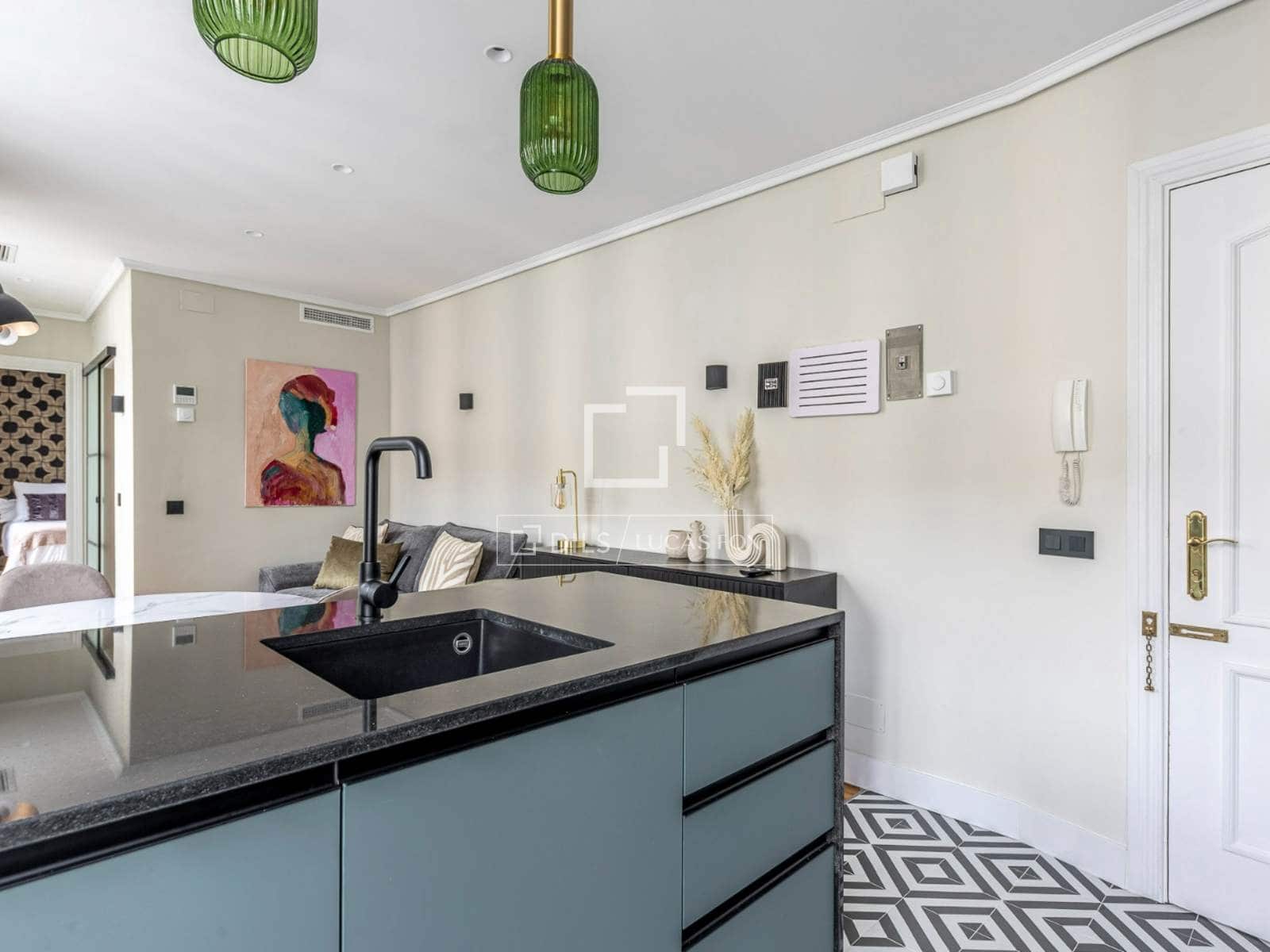 1 soveværelse Lejlighed til leje i Madrid by - € 1.950 (Ref: 9789555)