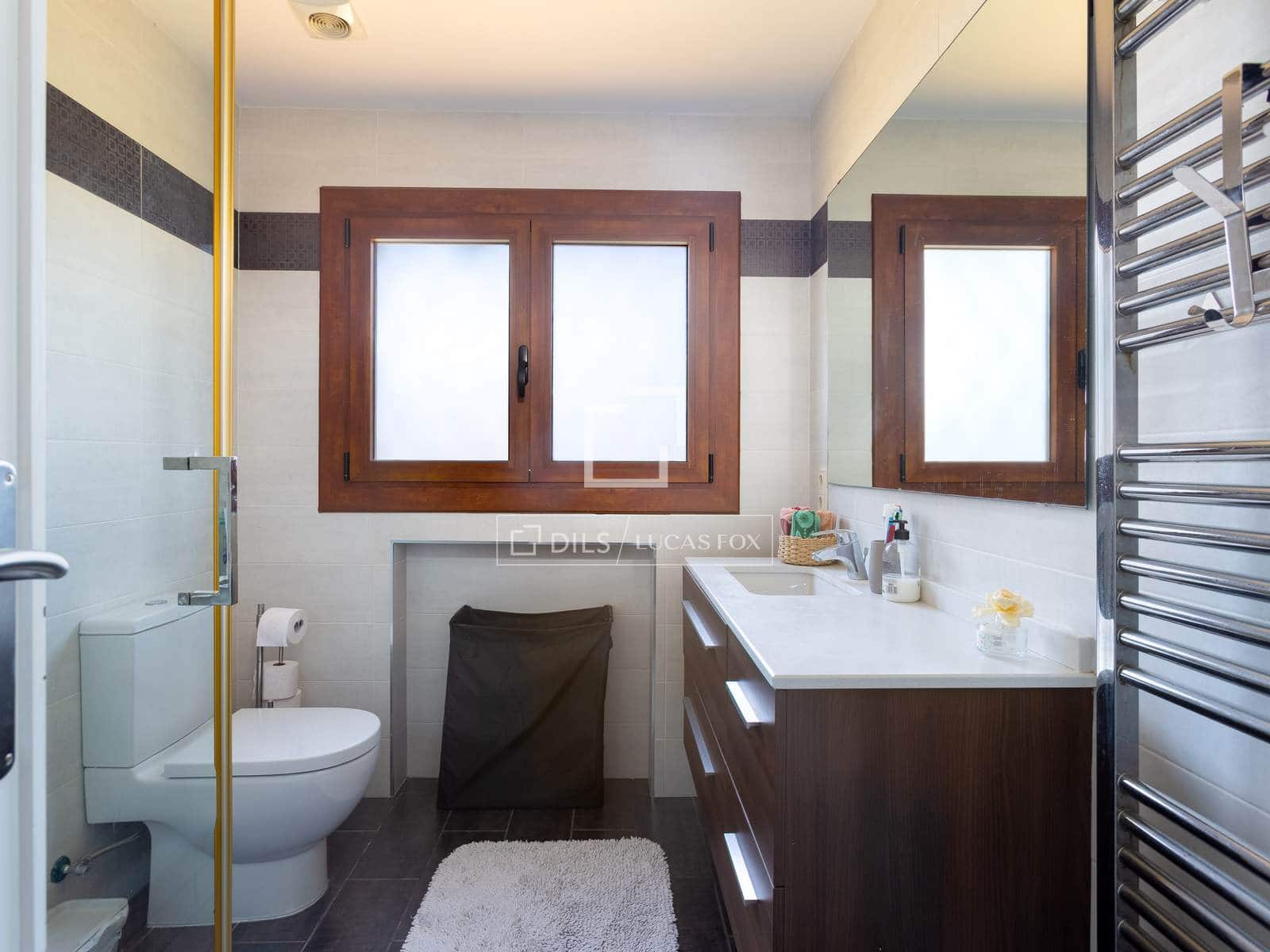 6 sovrum Villa till salu i Cabrils med pool garage - 1 590 000 € (Ref: 9789556)