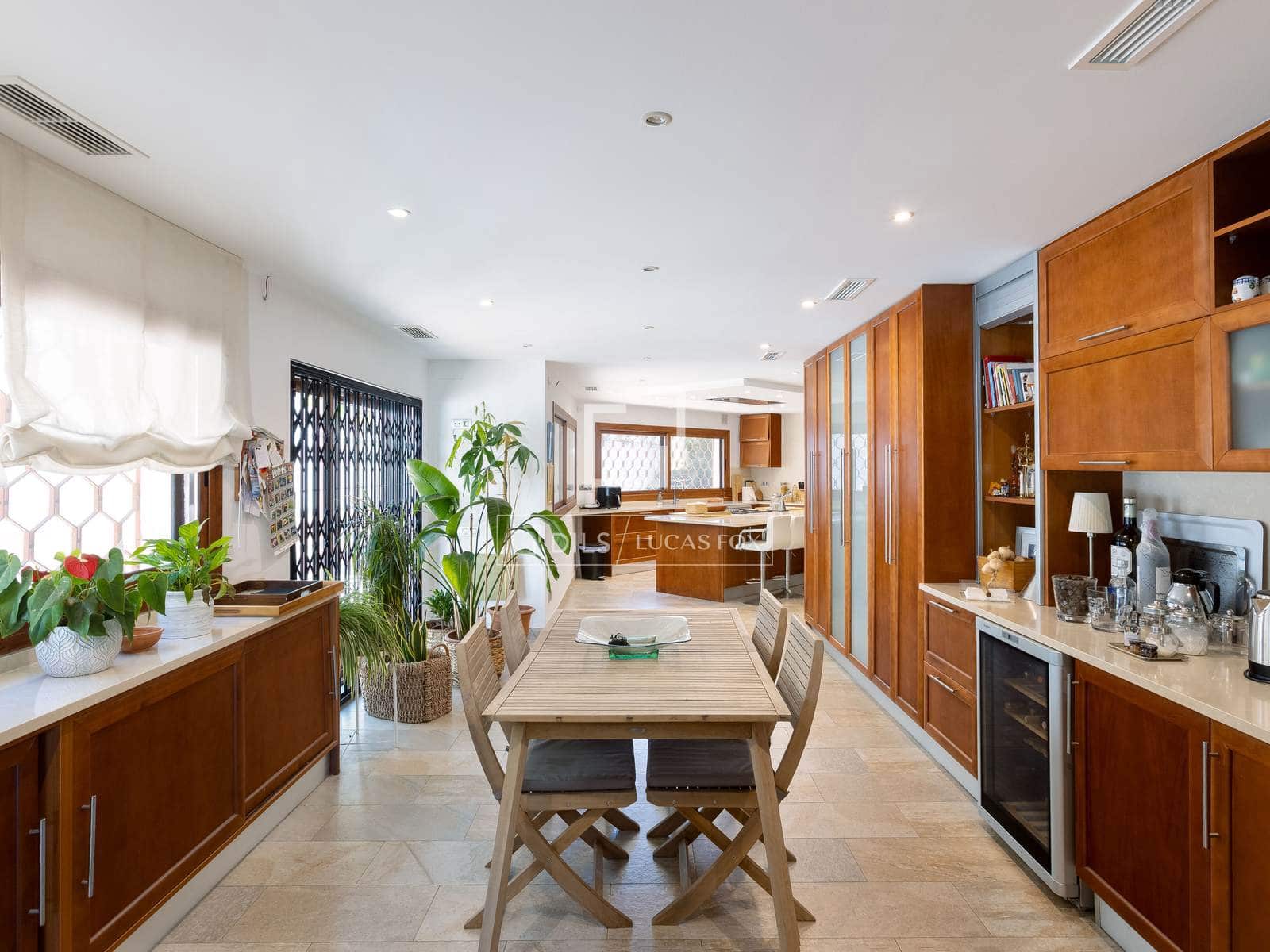 6 sovrum Villa till salu i Cabrils med pool garage - 1 590 000 € (Ref: 9789556)