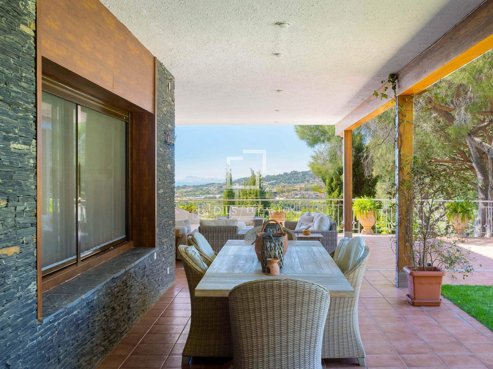 6 sovrum Villa till salu i Cabrils med pool garage - 1 590 000 € (Ref: 9789556)