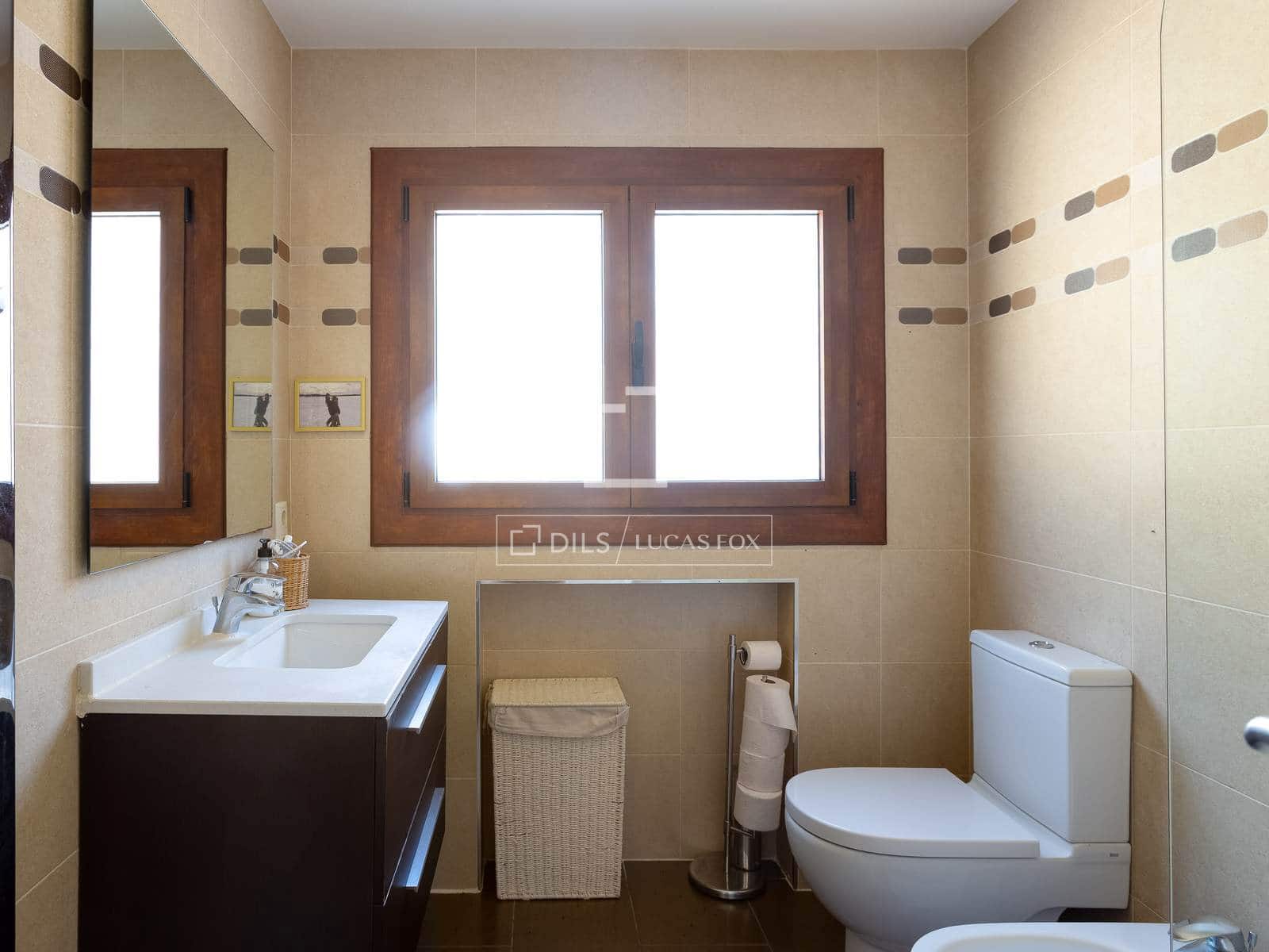 6 sovrum Villa till salu i Cabrils med pool garage - 1 590 000 € (Ref: 9789556)