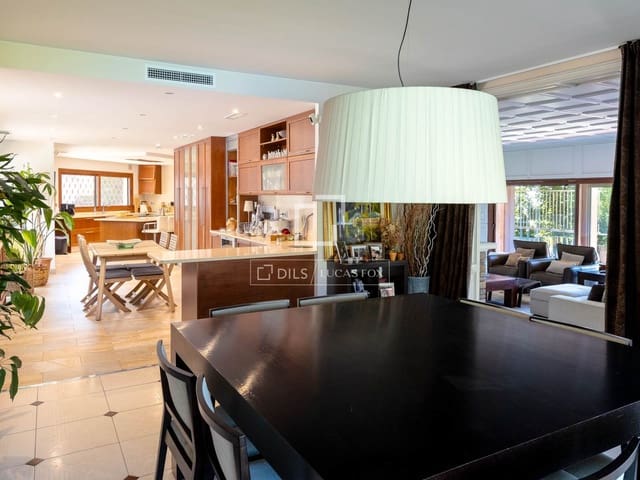 6 sovrum Villa till salu i Cabrils med pool garage - 1 590 000 € (Ref: 9789556)