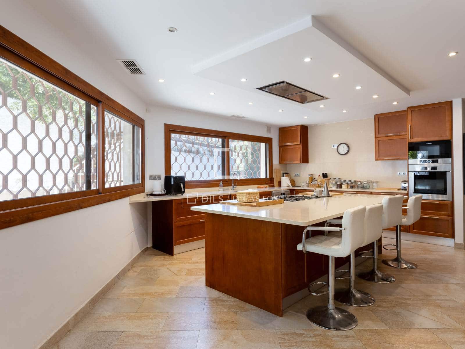 6 sovrum Villa till salu i Cabrils med pool garage - 1 590 000 € (Ref: 9789556)