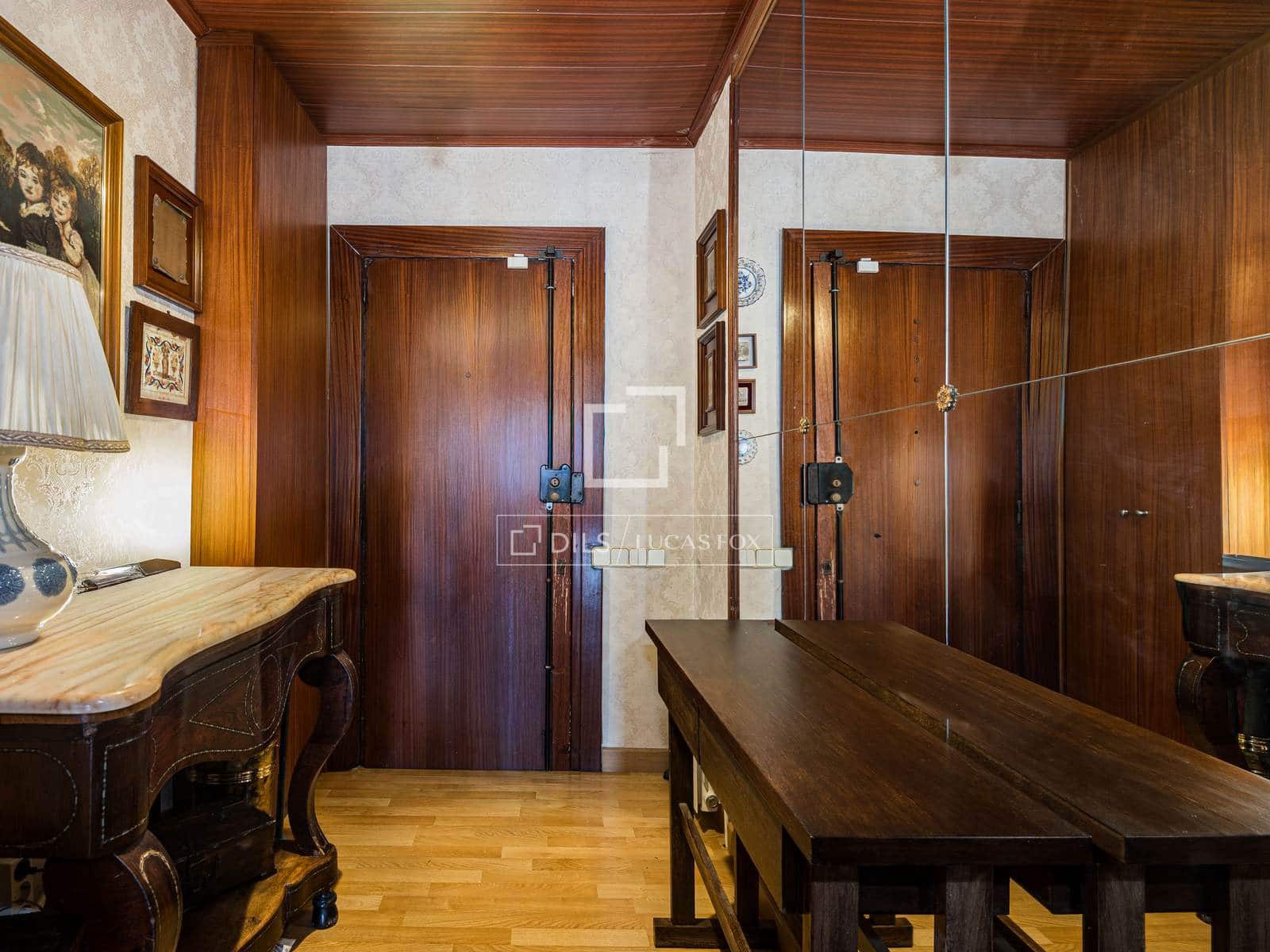 Chalet de 8 habitaciones en Sant Cugat del Vallès en venta con piscina - 1.035.000 € (Ref: 9789557)