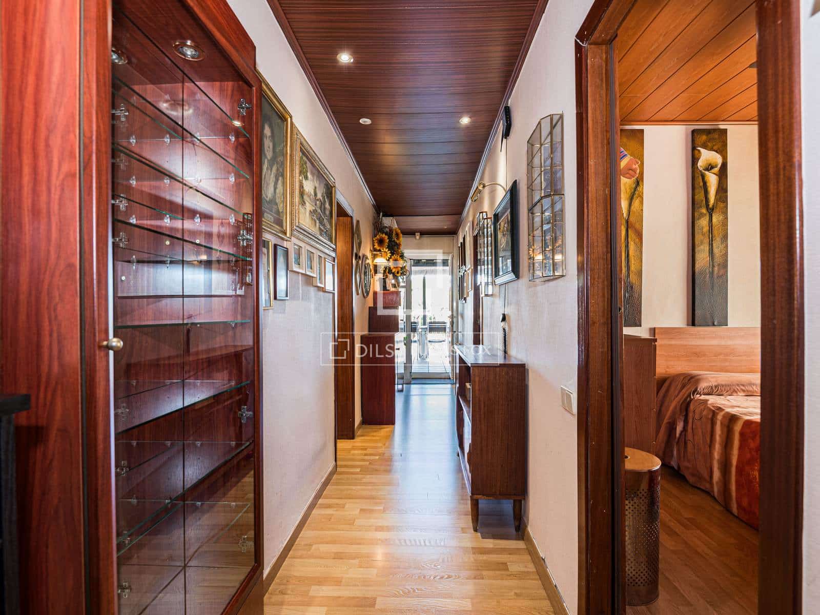 Chalet de 8 habitaciones en Sant Cugat del Vallès en venta con piscina - 1.035.000 € (Ref: 9789557)