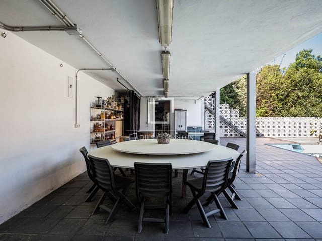 Chalet de 8 habitaciones en Sant Cugat del Vallès en venta con piscina - 1.035.000 € (Ref: 9789557)