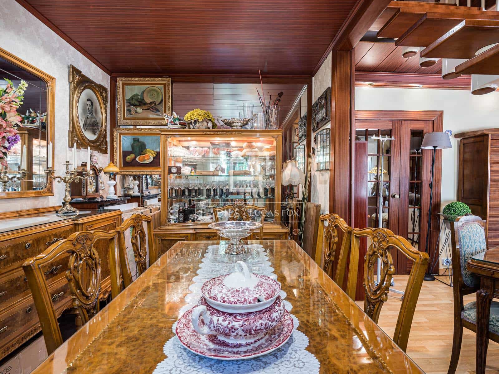 Chalet de 8 habitaciones en Sant Cugat del Vallès en venta con piscina - 1.035.000 € (Ref: 9789557)