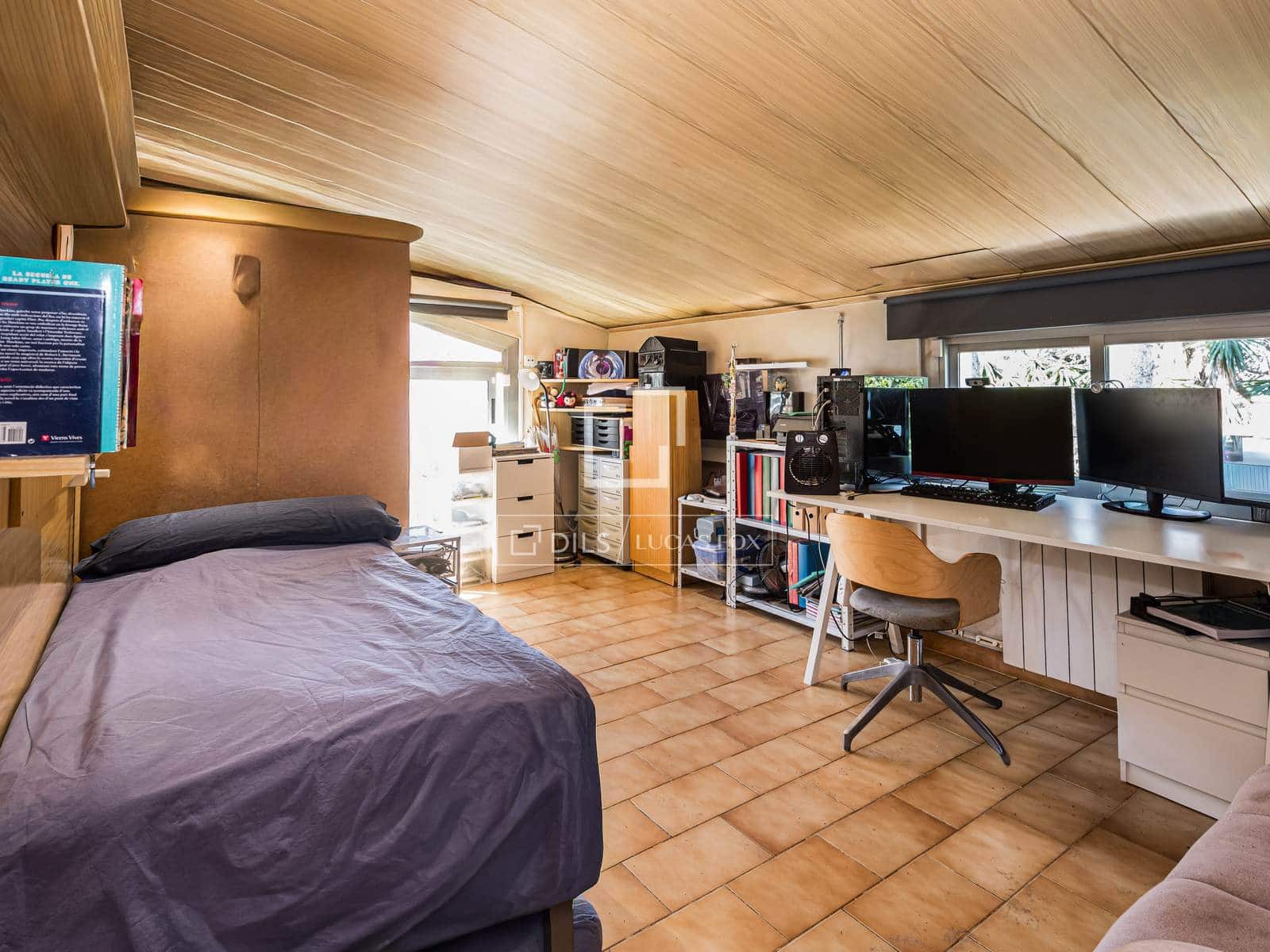 Chalet de 8 habitaciones en Sant Cugat del Vallès en venta con piscina - 1.035.000 € (Ref: 9789557)