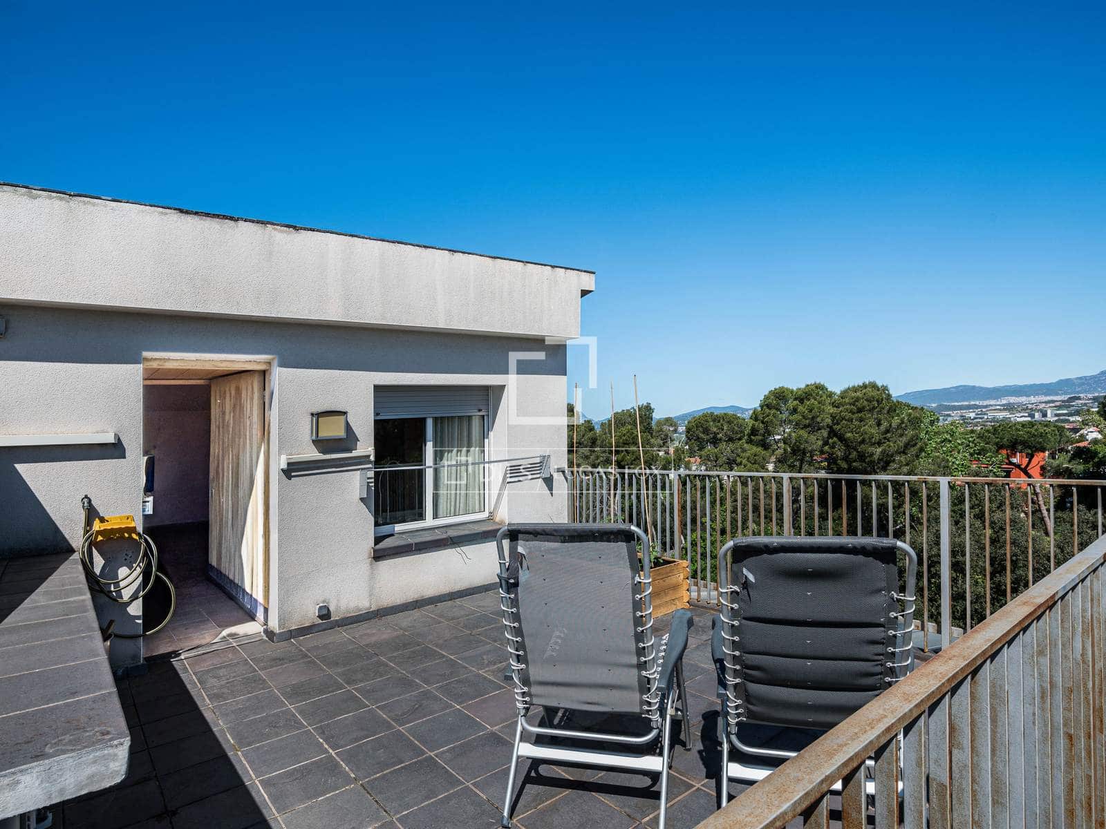 Chalet de 8 habitaciones en Sant Cugat del Vallès en venta con piscina - 1.035.000 € (Ref: 9789557)