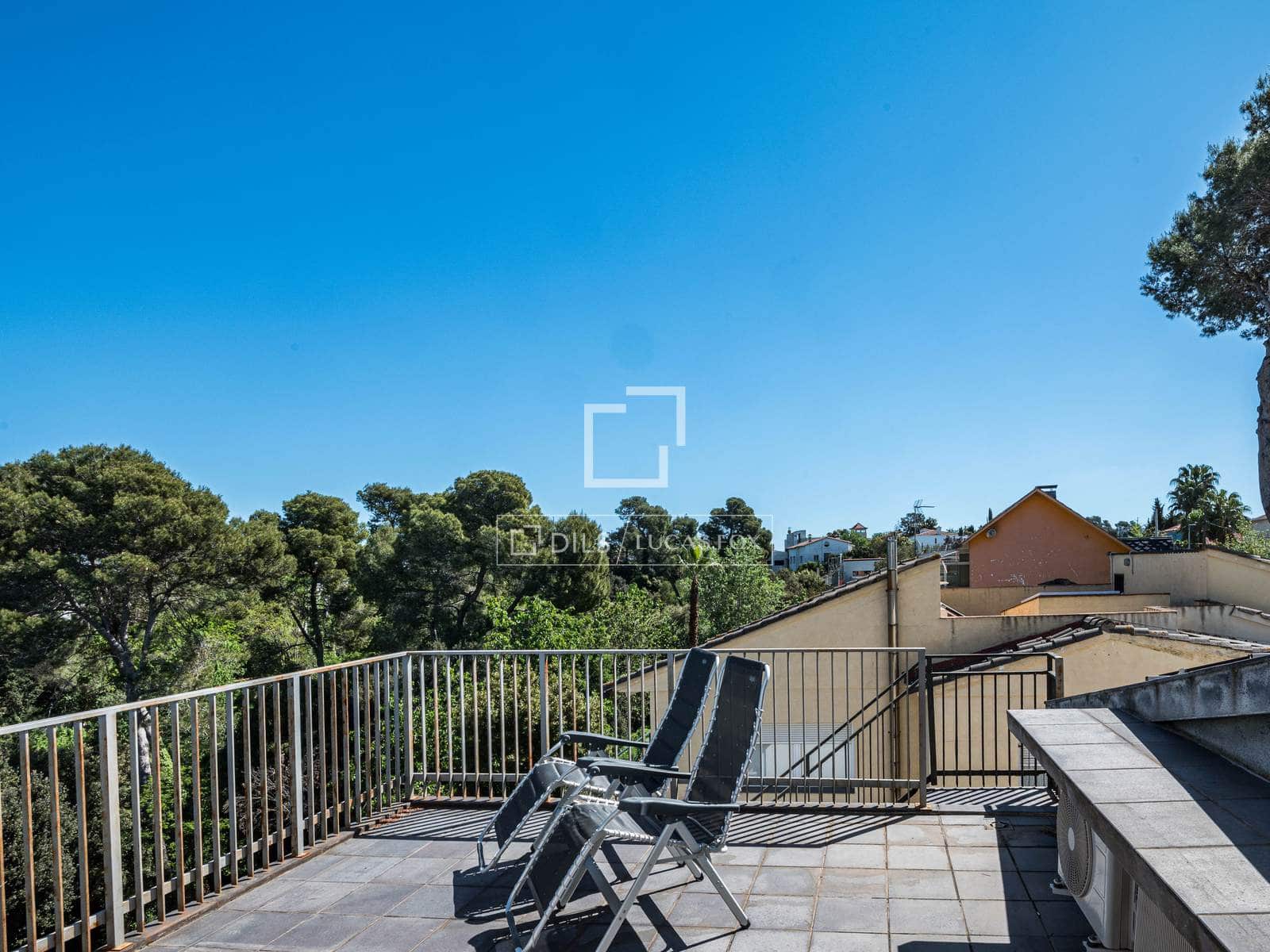 Chalet de 8 habitaciones en Sant Cugat del Vallès en venta con piscina - 1.035.000 € (Ref: 9789557)