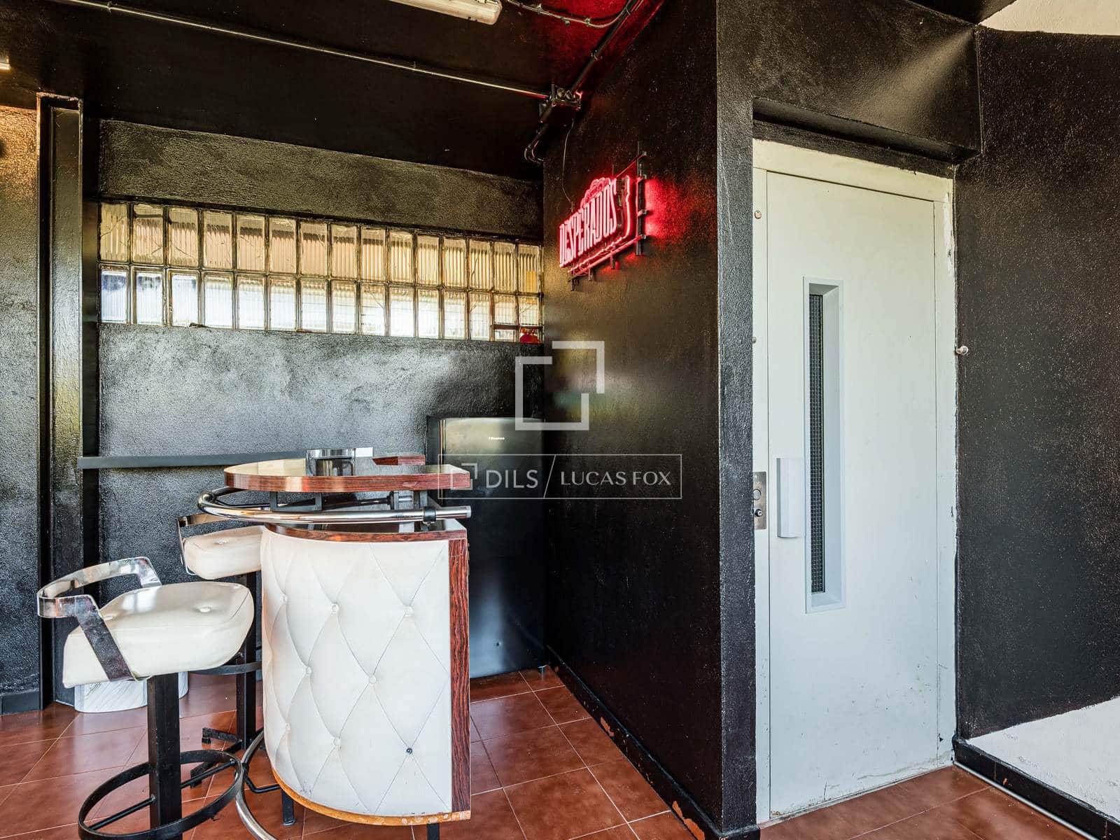 Chalet de 8 habitaciones en Sant Cugat del Vallès en venta con piscina - 1.035.000 € (Ref: 9789557)