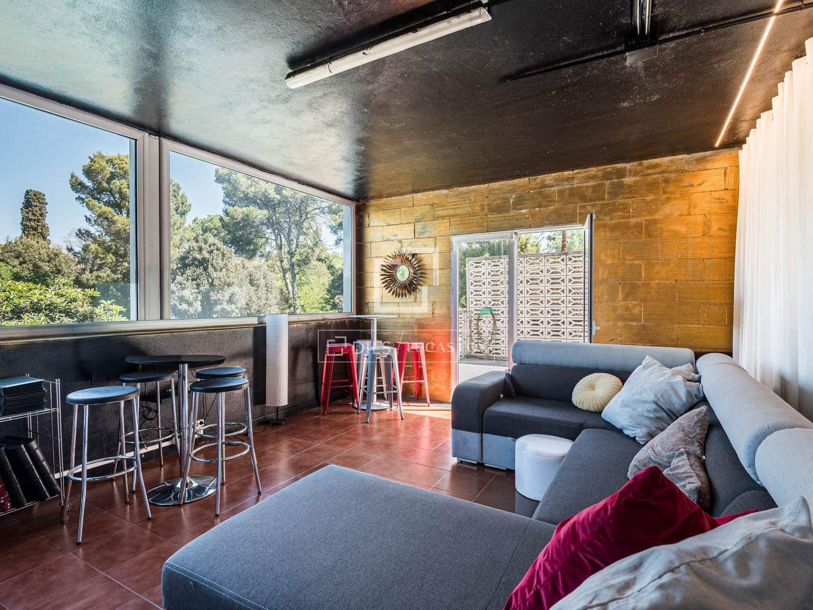 Chalet de 8 habitaciones en Sant Cugat del Vallès en venta con piscina - 1.035.000 € (Ref: 9789557)