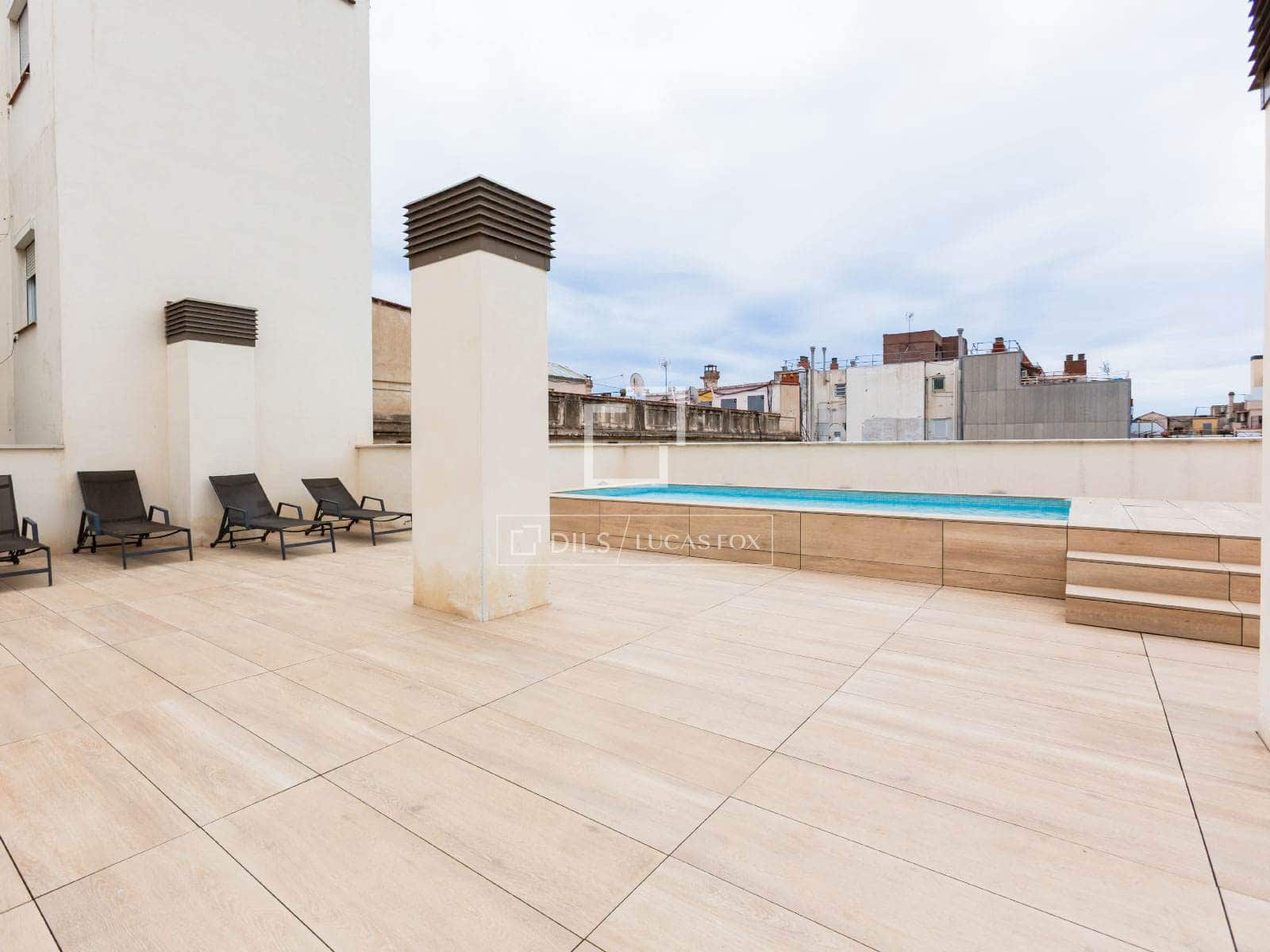 Appartement de 2 chambres à louer à Barcelone ville avec piscine garage - 3 200 € (Ref: 9793115)