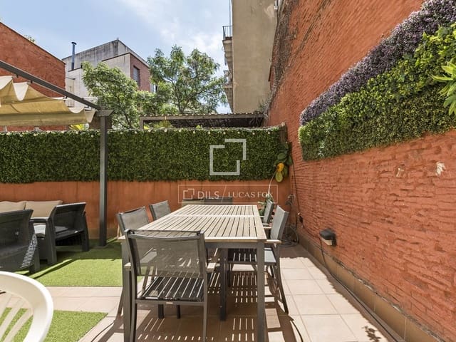 2 soveværelse Lejlighed til salg i Barcelona by - € 630.000 (Ref: 9793297)