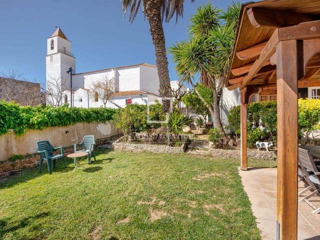 3 sovrum Villa till salu i Calella med garage - 1 100 000 € (Ref: 9793298)