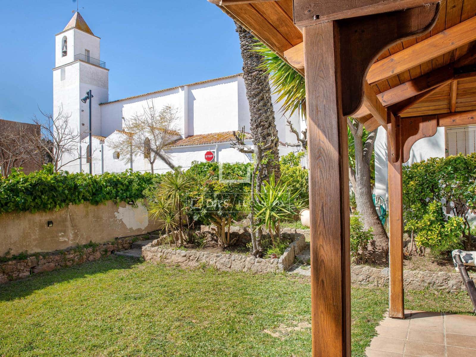 3 soverom Villa til salgs i Calella med garasje - € 1 100 000 (Ref: 9793298)