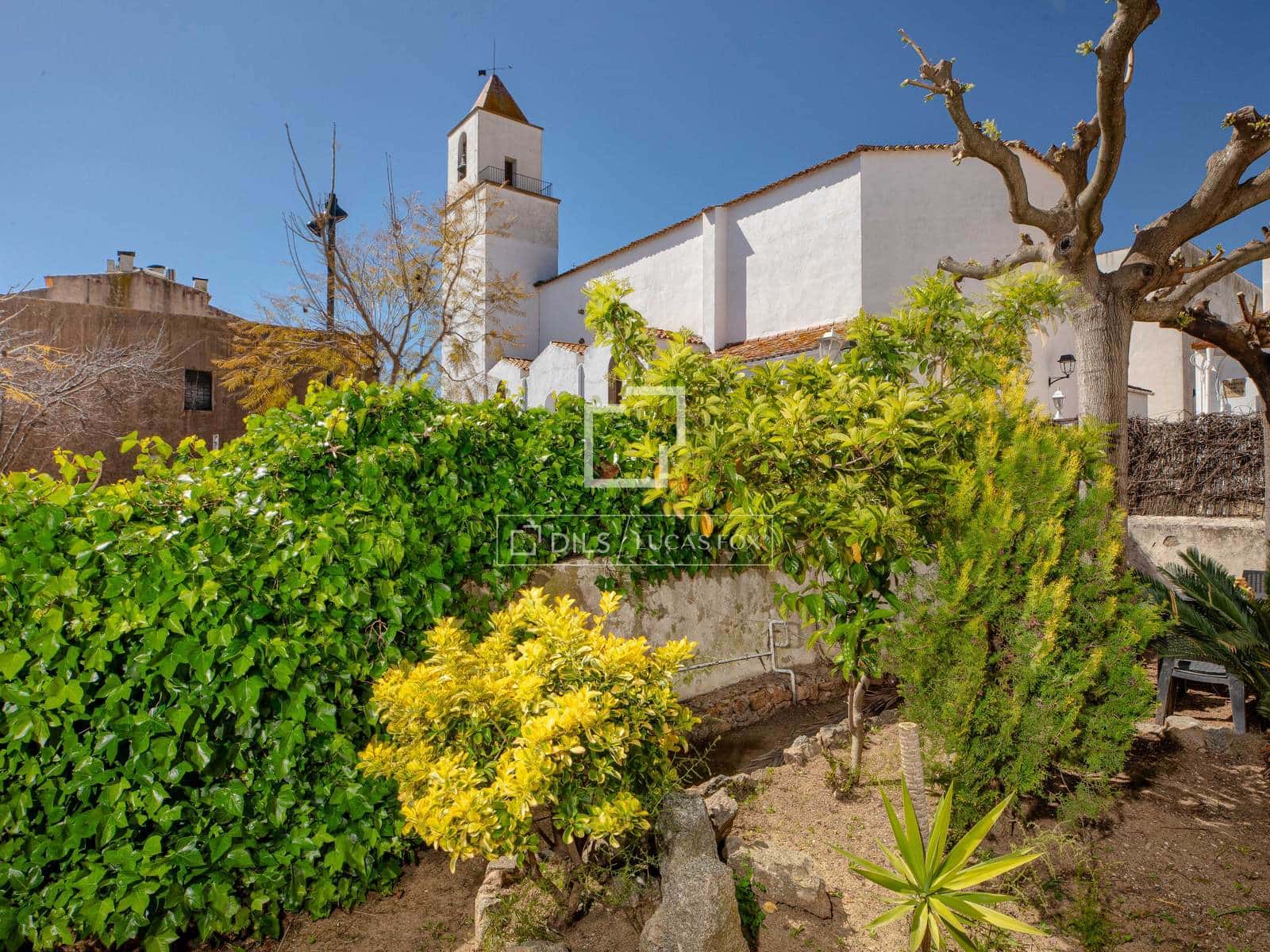 3 soverom Villa til salgs i Calella med garasje - € 1 100 000 (Ref: 9793298)