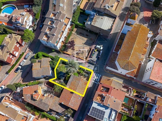 3 sovrum Villa till salu i Calella med garage - 1 100 000 € (Ref: 9793298)