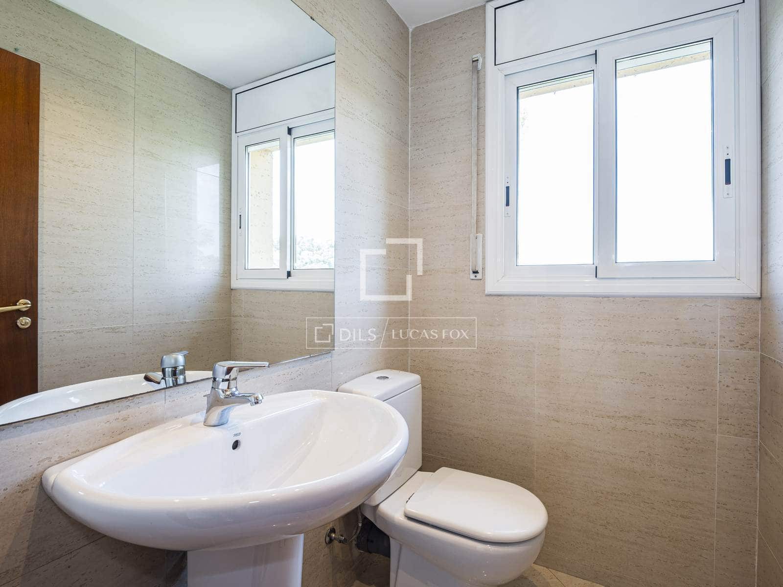 6 bedroom Villa for sale in Sant Cugat del Valles with pool garage - € 987,000 (Ref: 9793428)