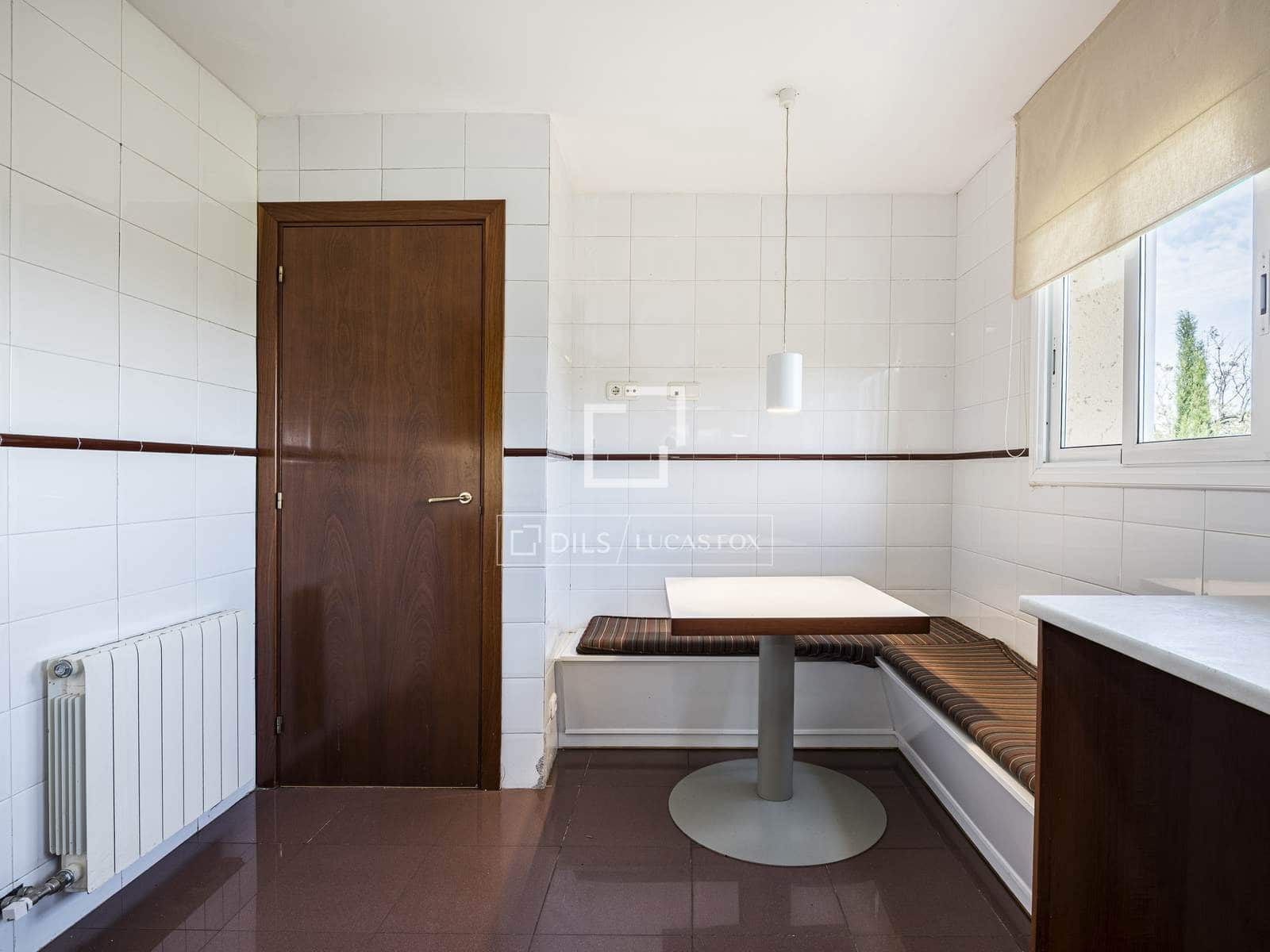 6 bedroom Villa for sale in Sant Cugat del Valles with pool garage - € 987,000 (Ref: 9793428)