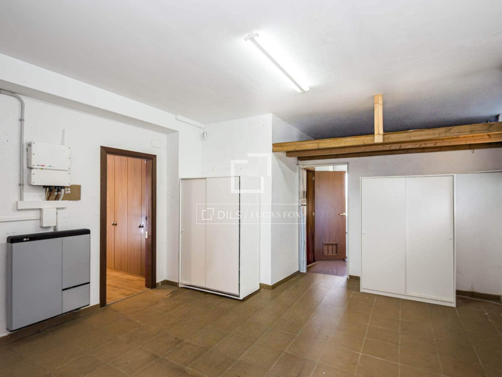 6 bedroom Villa for sale in Sant Cugat del Valles with pool garage - € 987,000 (Ref: 9793428)