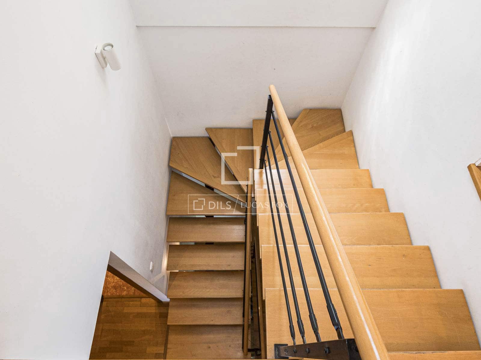 6 bedroom Villa for sale in Sant Cugat del Valles with pool garage - € 987,000 (Ref: 9793428)