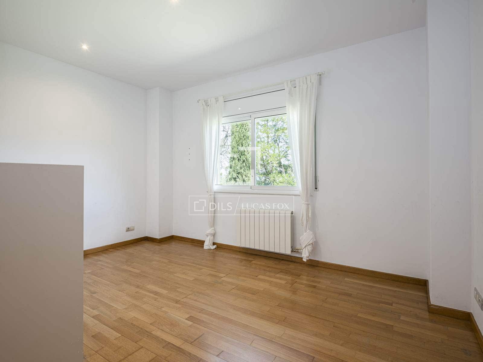 6 bedroom Villa for sale in Sant Cugat del Valles with pool garage - € 987,000 (Ref: 9793428)