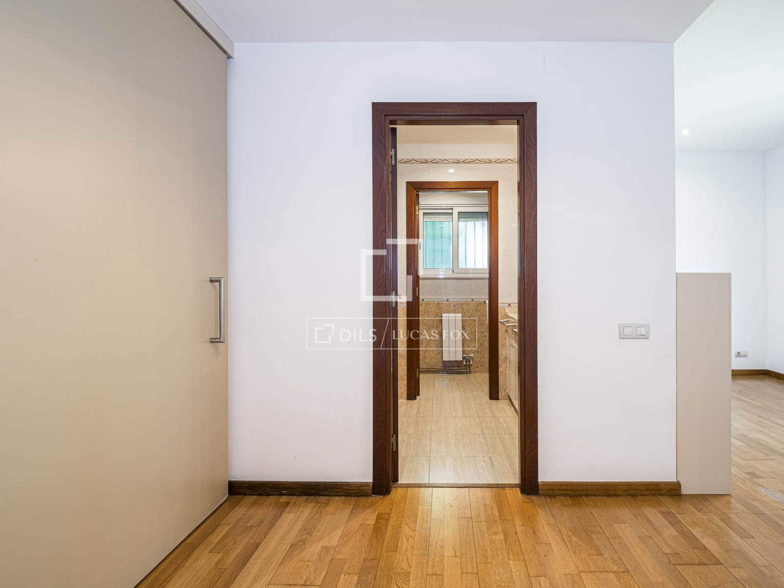 6 bedroom Villa for sale in Sant Cugat del Valles with pool garage - € 987,000 (Ref: 9793428)