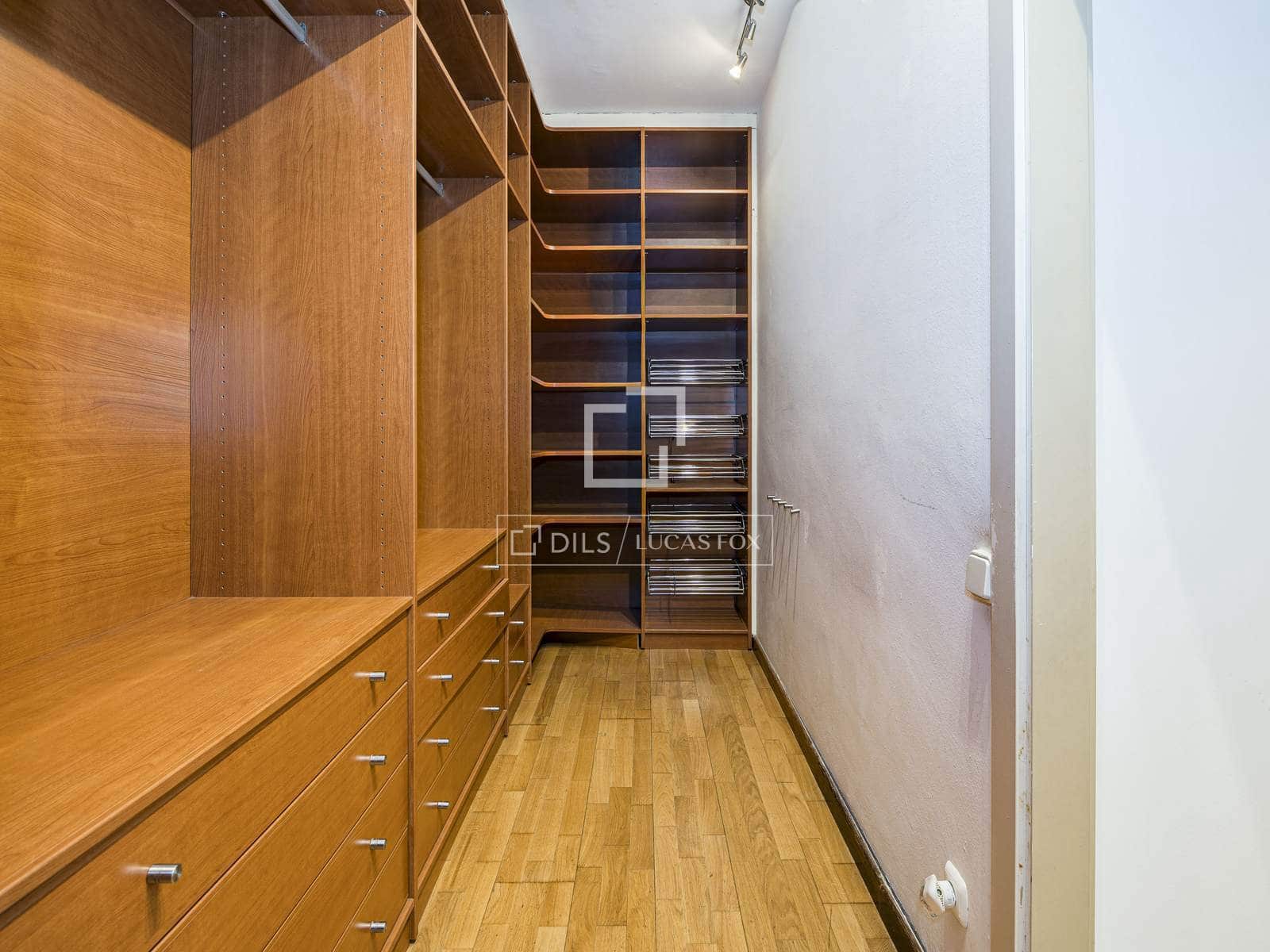 6 bedroom Villa for sale in Sant Cugat del Valles with pool garage - € 987,000 (Ref: 9793428)