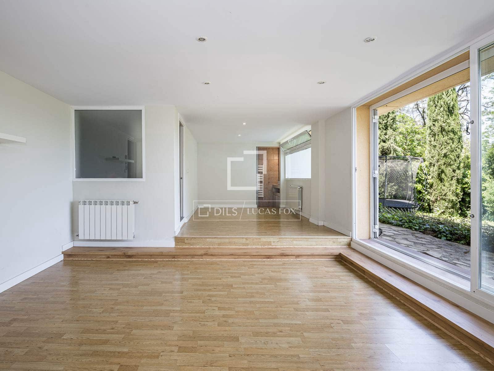 6 bedroom Villa for sale in Sant Cugat del Valles with pool garage - € 987,000 (Ref: 9793428)