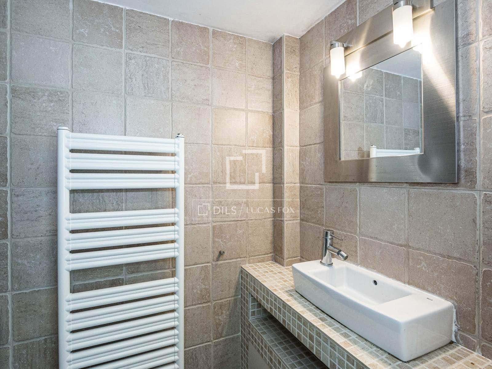 6 bedroom Villa for sale in Sant Cugat del Valles with pool garage - € 987,000 (Ref: 9793428)