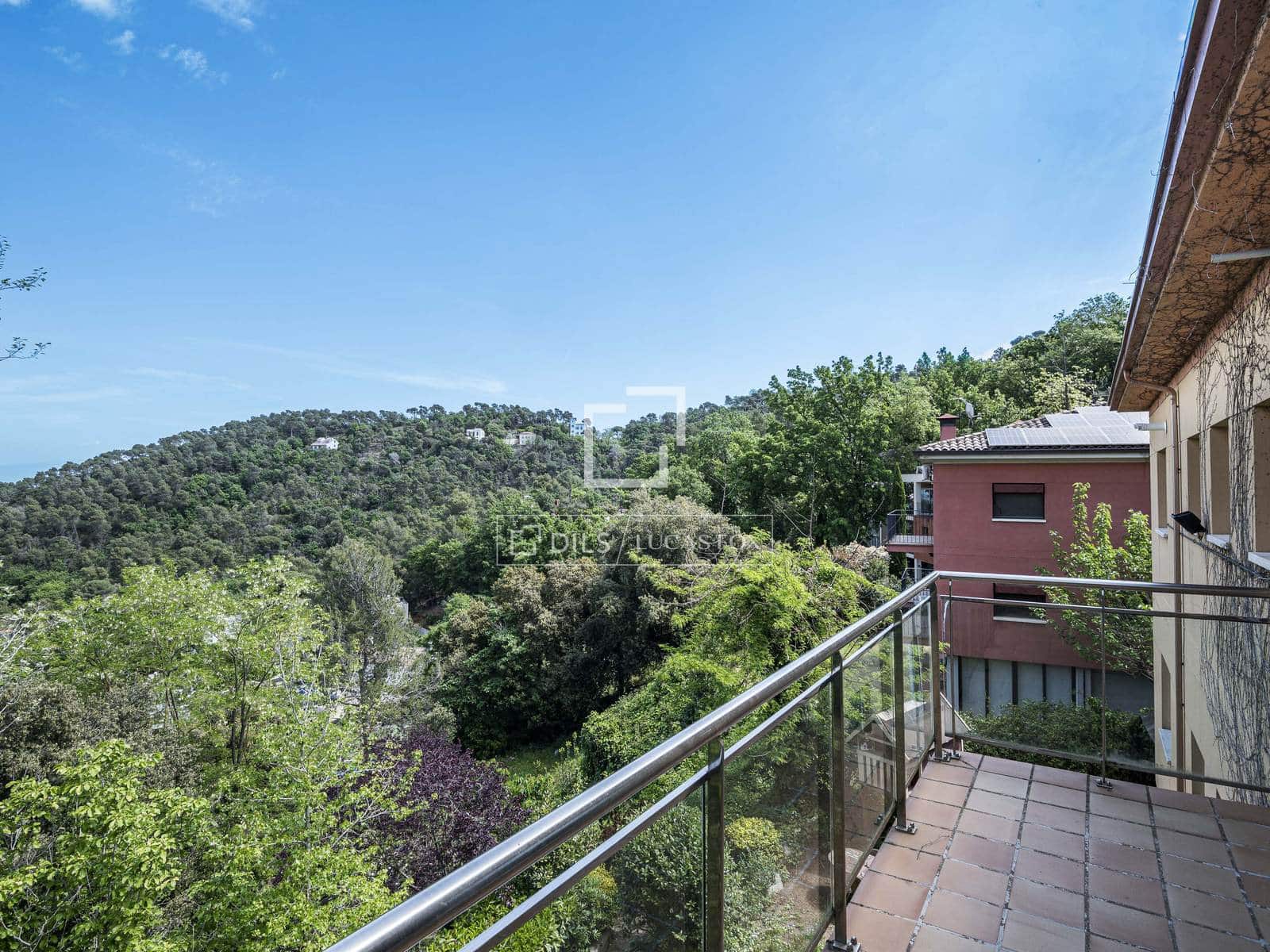 6 bedroom Villa for sale in Sant Cugat del Valles with pool garage - € 987,000 (Ref: 9793428)