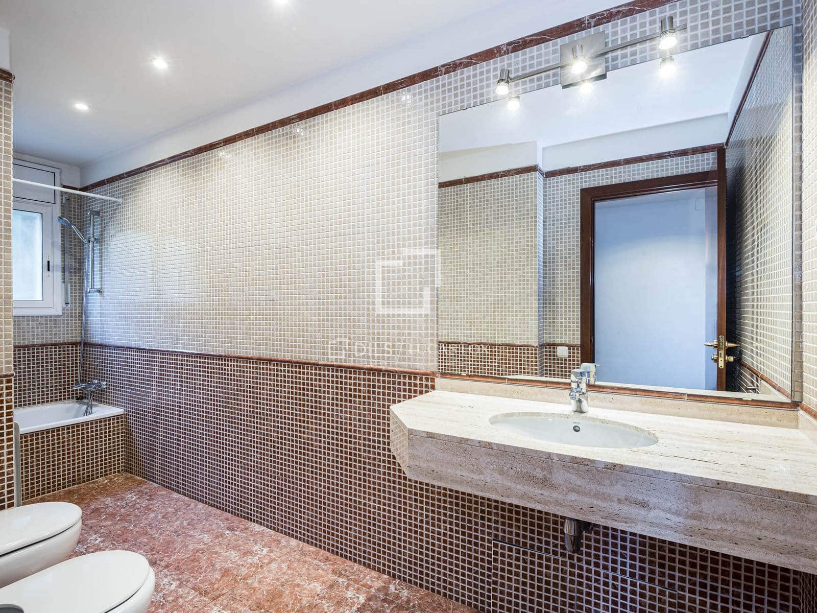 6 bedroom Villa for sale in Sant Cugat del Valles with pool garage - € 987,000 (Ref: 9793428)