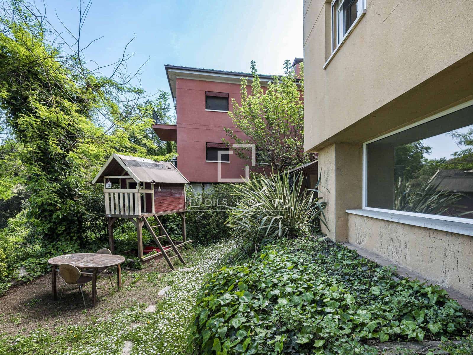 6 bedroom Villa for sale in Sant Cugat del Valles with pool garage - € 987,000 (Ref: 9793428)