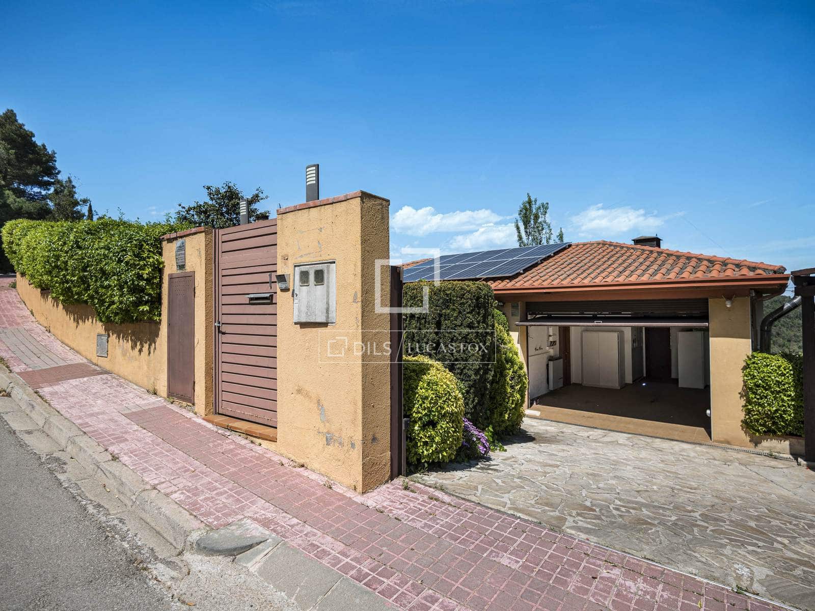 6 bedroom Villa for sale in Sant Cugat del Valles with pool garage - € 987,000 (Ref: 9793428)