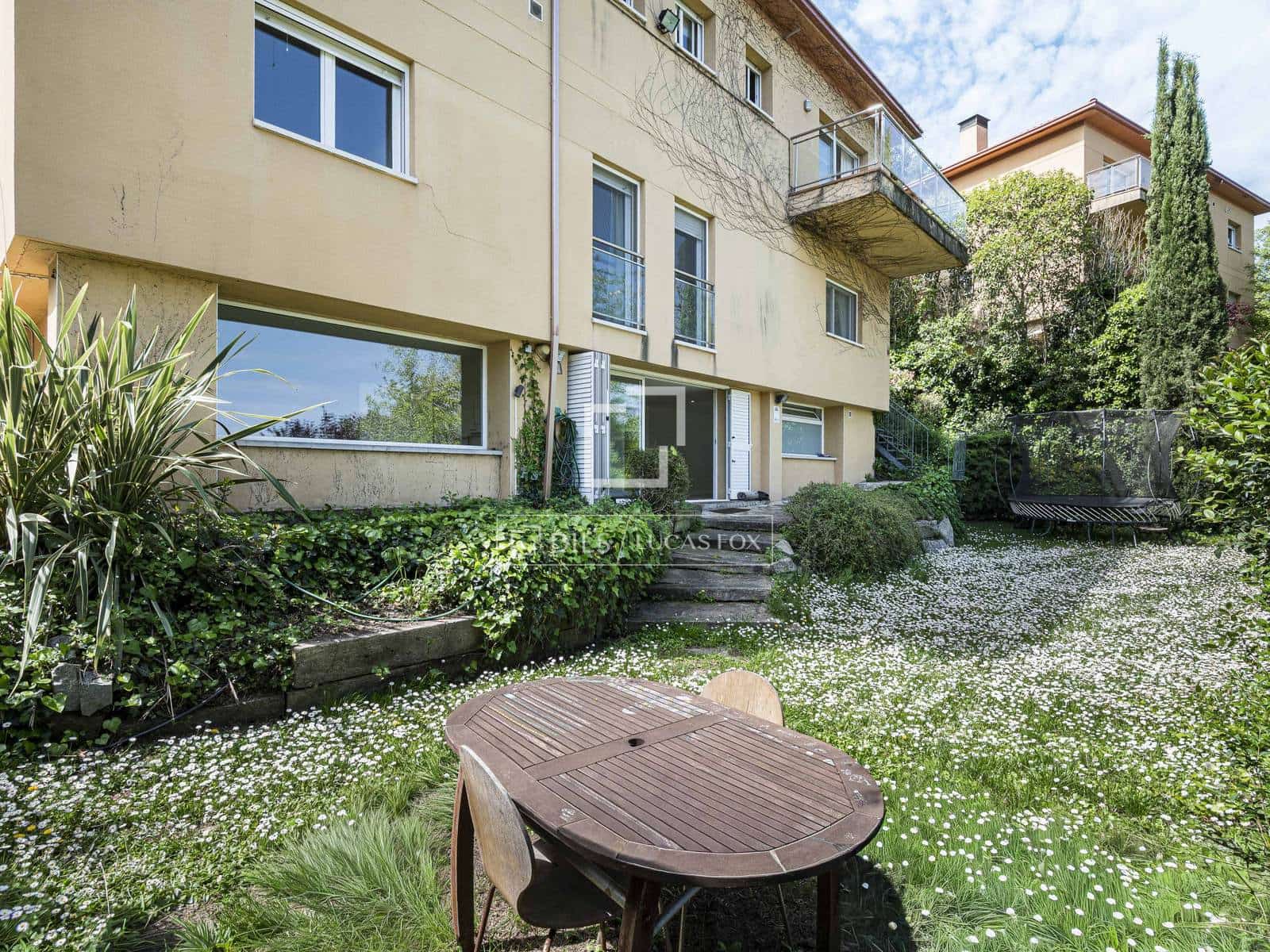 6 bedroom Villa for sale in Sant Cugat del Valles with pool garage - € 987,000 (Ref: 9793428)