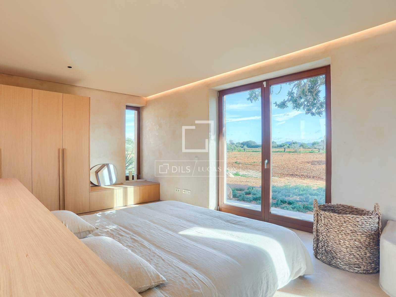 4 bedroom Finca/Country House for sale in Felanitx with pool garage - € 2,650,000 (Ref: 9793586)