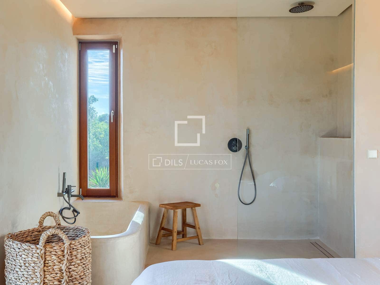 4 bedroom Finca/Country House for sale in Felanitx with pool garage - € 2,650,000 (Ref: 9793586)