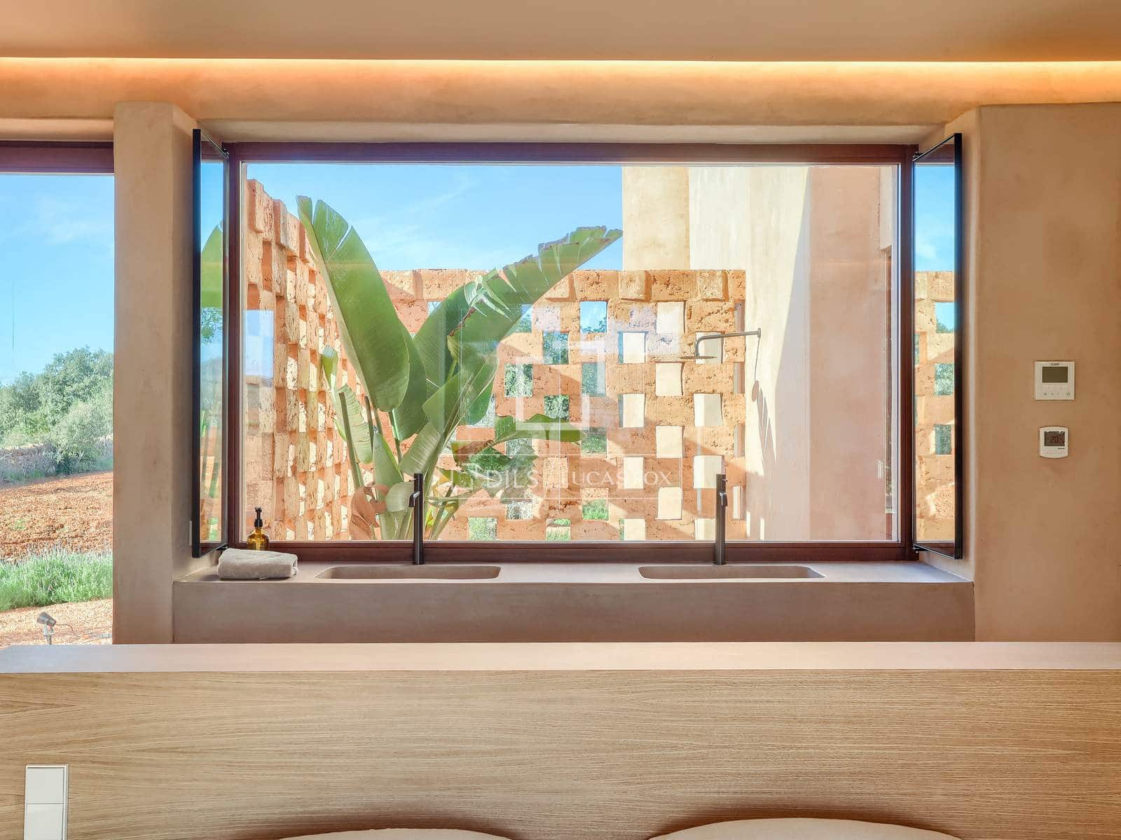 4 bedroom Finca/Country House for sale in Felanitx with pool garage - € 2,650,000 (Ref: 9793586)