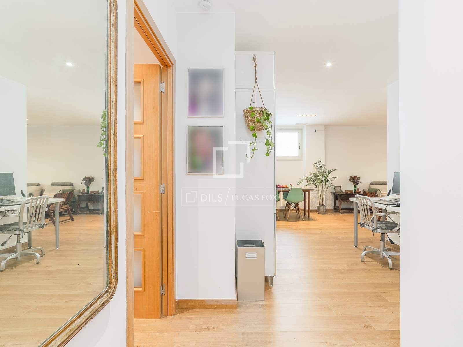 3 sypialnia Apartament na sprzedaż w Miasto Barcelona z basenem garażem - 675 000 € (Ref: 9793639)