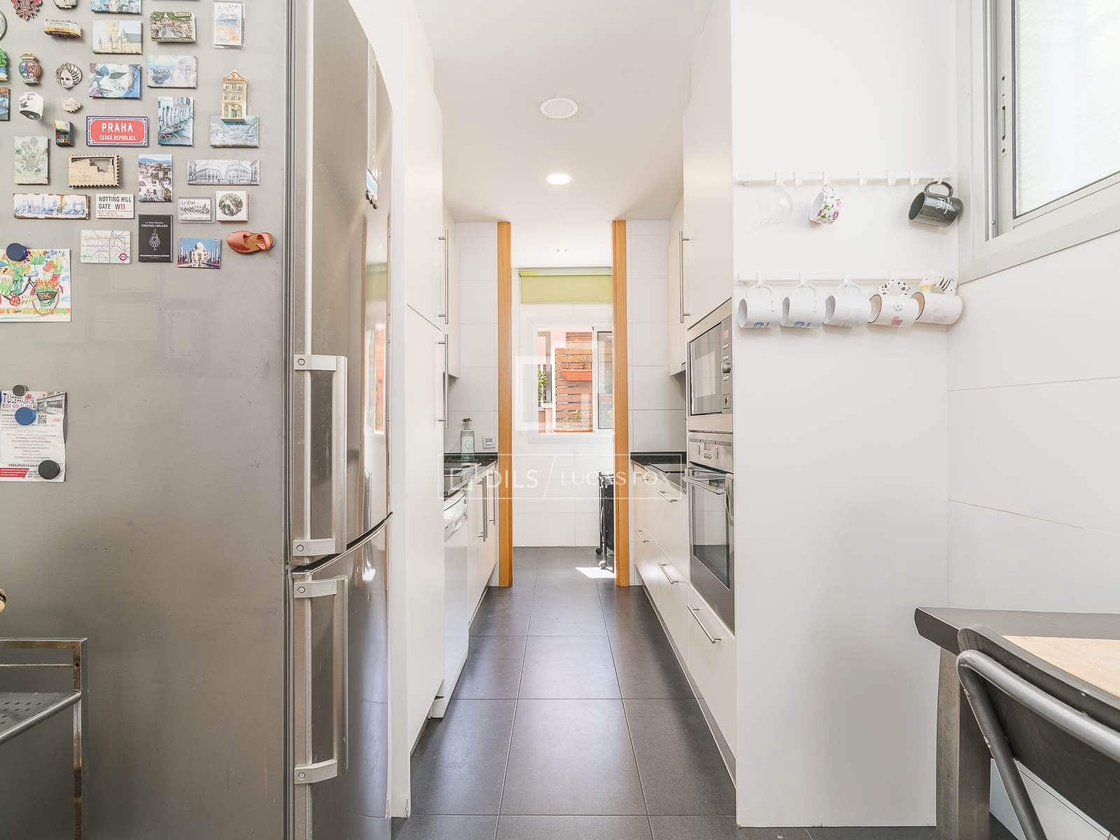 3 sypialnia Apartament na sprzedaż w Miasto Barcelona z basenem garażem - 675 000 € (Ref: 9793639)