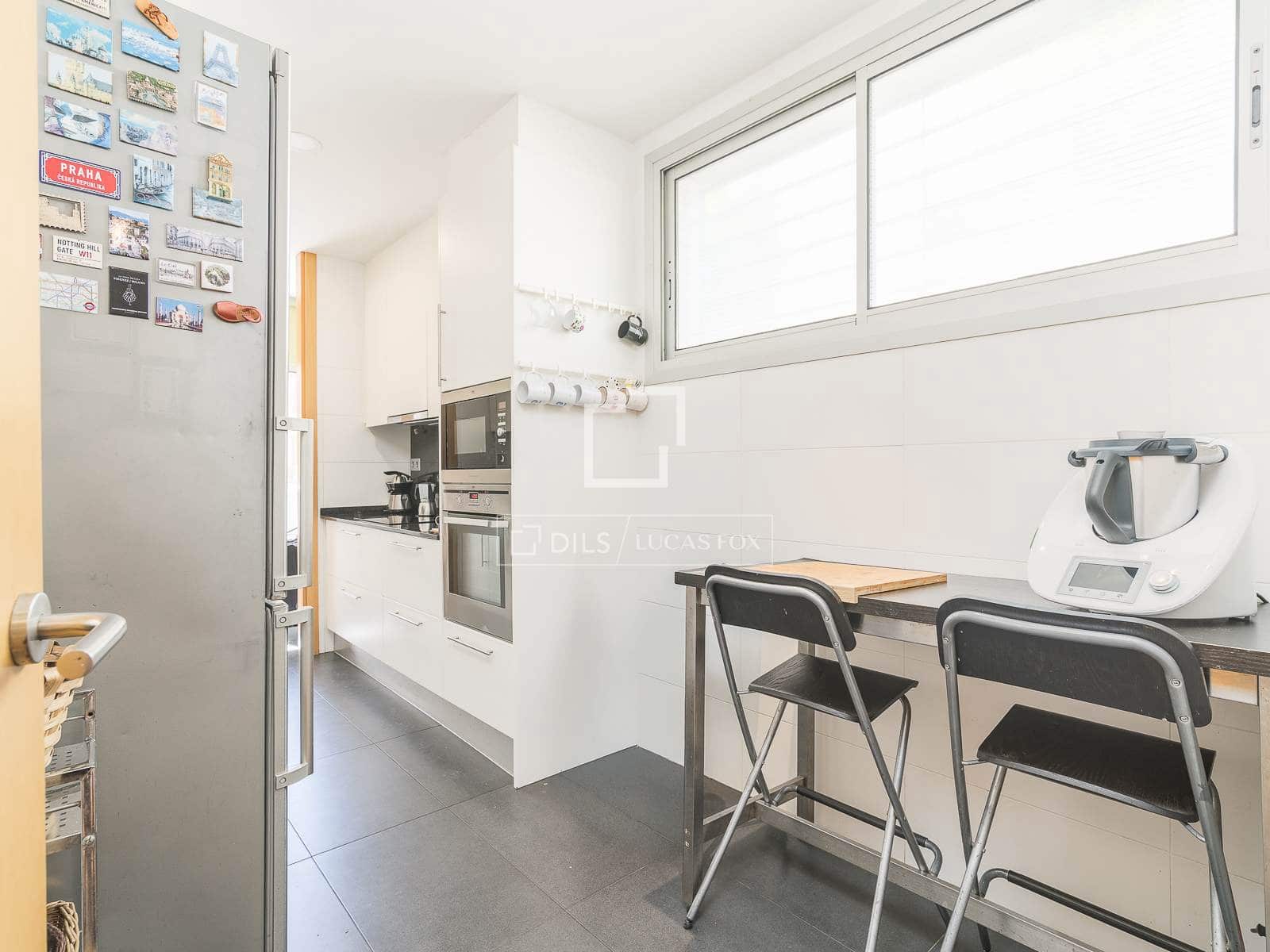 3 sypialnia Apartament na sprzedaż w Miasto Barcelona z basenem garażem - 675 000 € (Ref: 9793639)