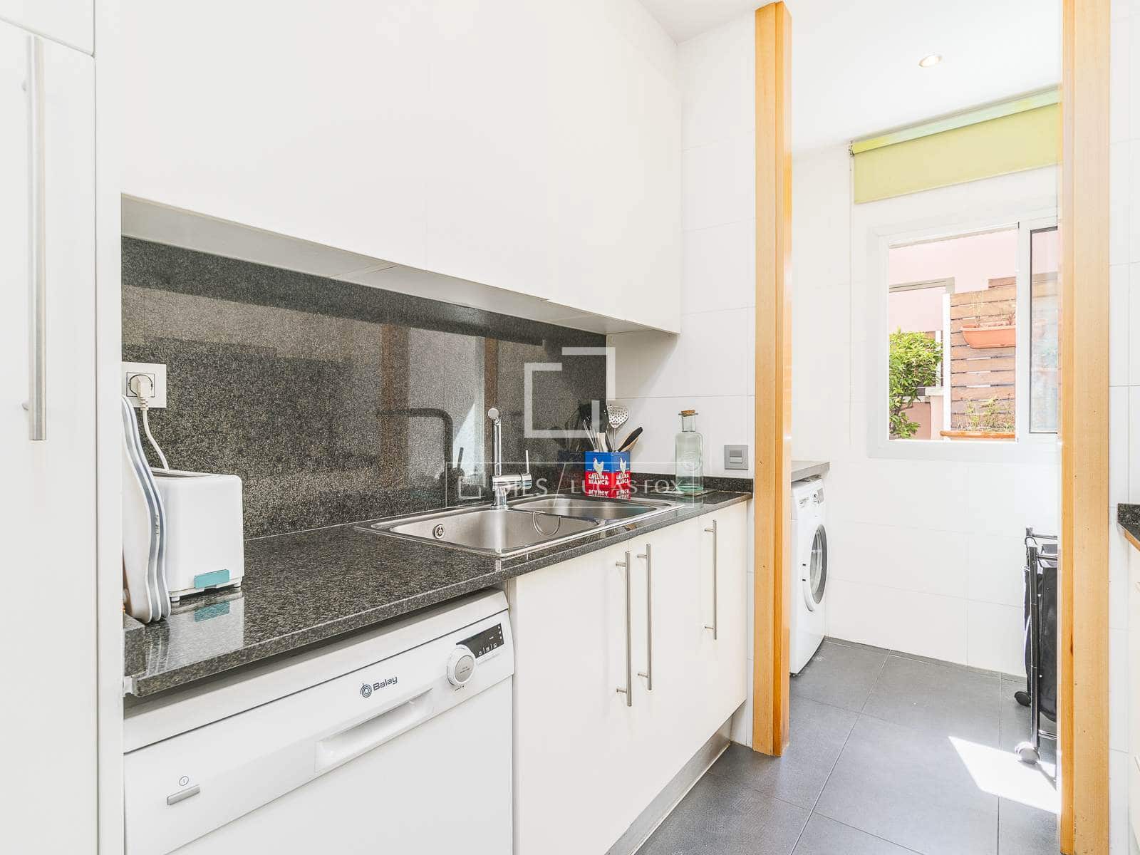 3 sypialnia Apartament na sprzedaż w Miasto Barcelona z basenem garażem - 675 000 € (Ref: 9793639)