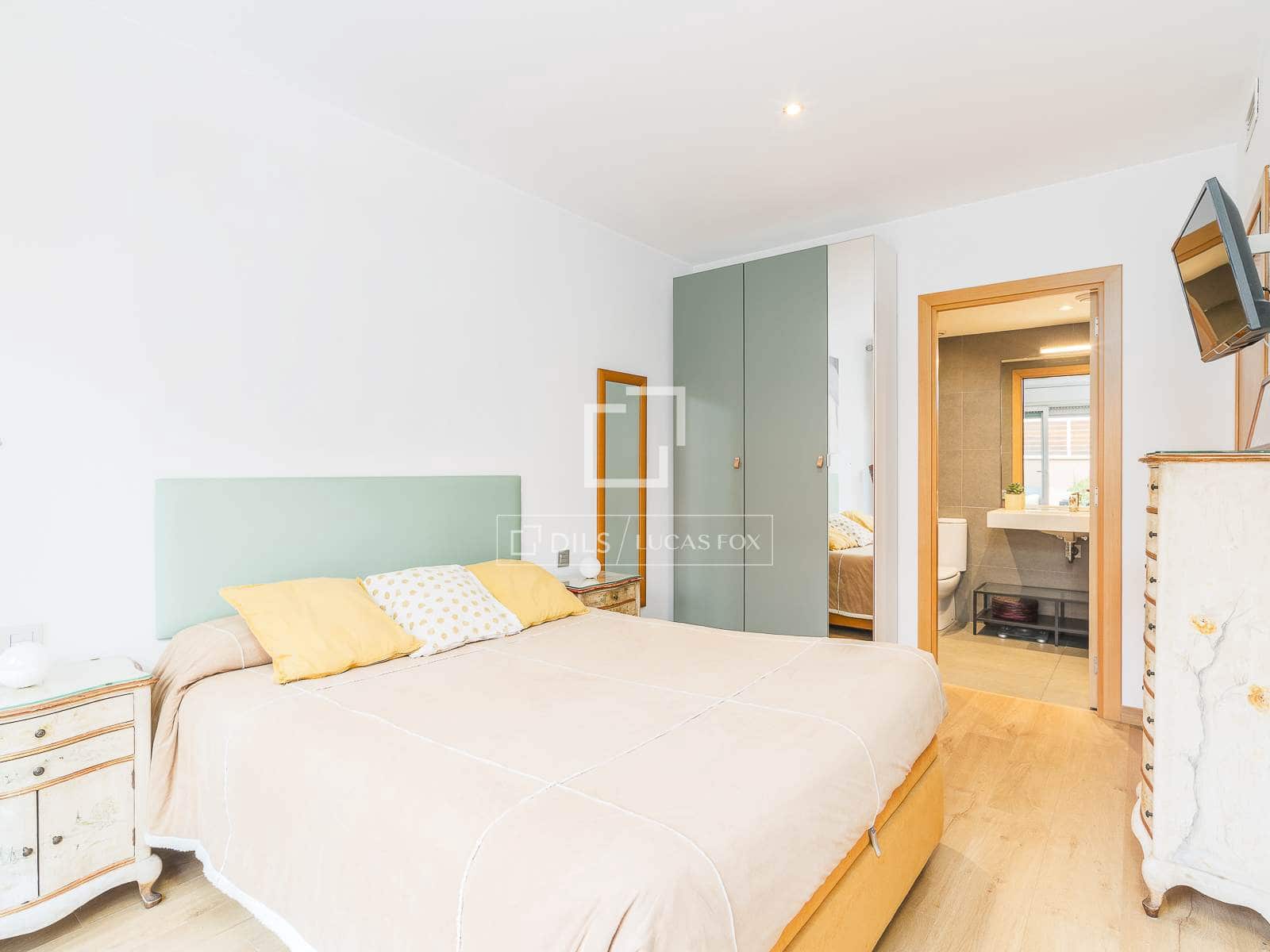 3 sypialnia Apartament na sprzedaż w Miasto Barcelona z basenem garażem - 675 000 € (Ref: 9793639)